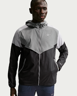 Nike Impossibly Light Windrunner Men's Running Jacket. Nike PT
